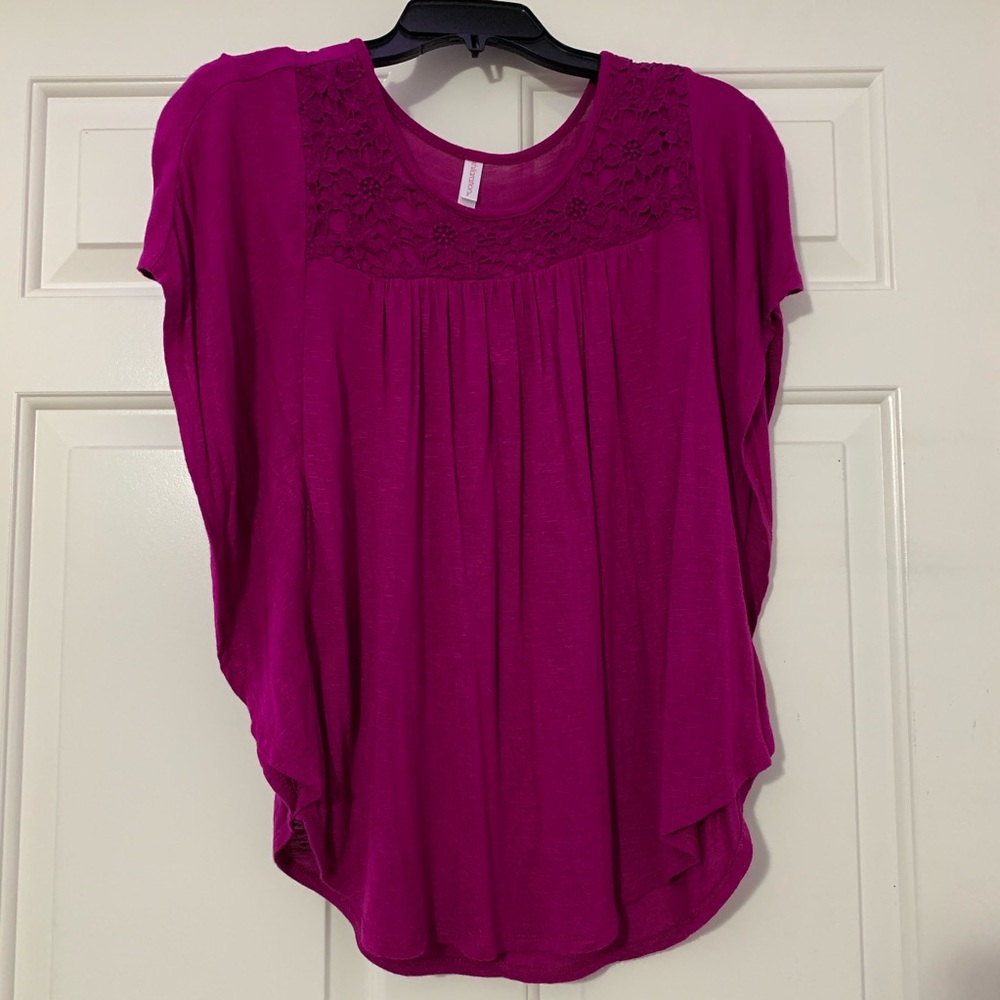 xhilaration magenta blouse juniors xl (14/16)